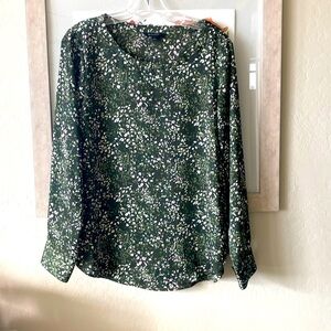 Banana Republic long sleeve print blouse